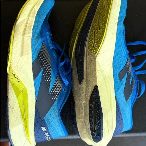 New Balance FuelCell Rebel V4 Women’s Size 8.5 - Picture 12 of 12